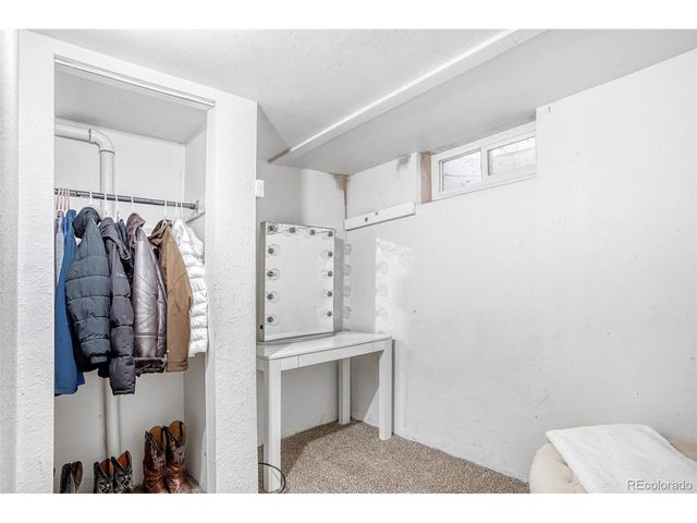 2941 Ivanhoe St, Denver, CO 80207