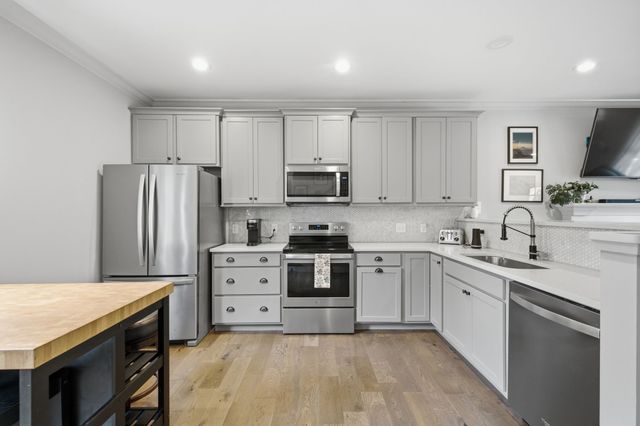 3213 Indiana Ave, Nashville, TN 37209