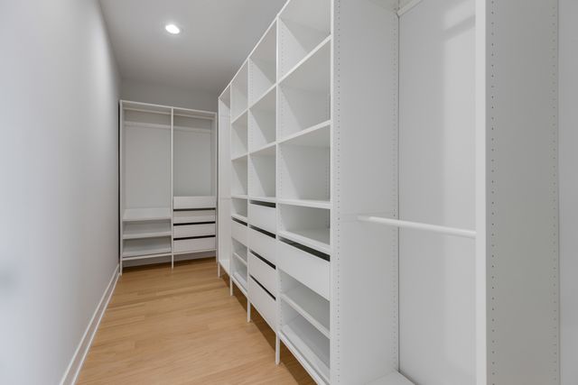 1522 W Wolfram Street, Chicago, IL 60657
