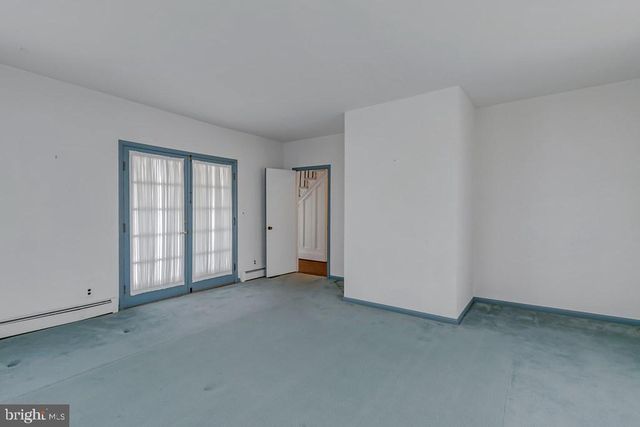 742 MAIN ST, Reedville, VA 22539