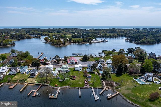 742 MAIN ST, Reedville, VA 22539