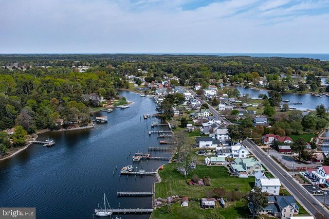 742 MAIN ST, Reedville, VA 22539