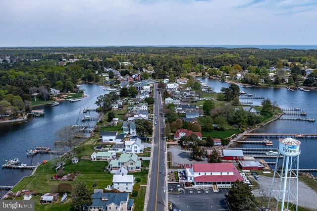742 MAIN ST, Reedville, VA 22539
