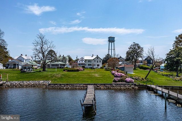 742 MAIN ST, Reedville, VA 22539
