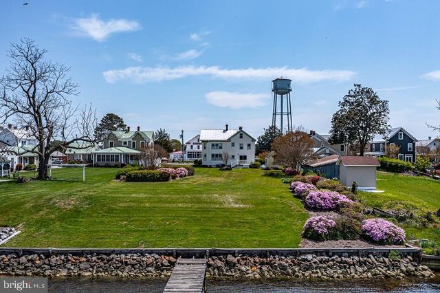742 MAIN ST, Reedville, VA 22539