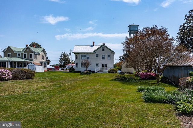 742 MAIN ST, Reedville, VA 22539