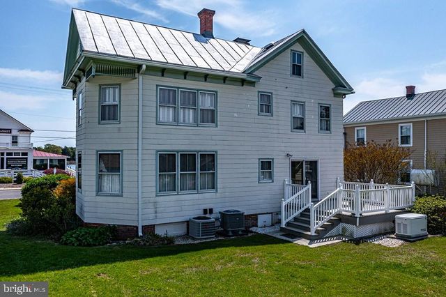742 MAIN ST, Reedville, VA 22539