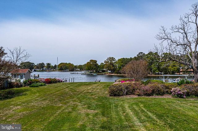 742 MAIN ST, Reedville, VA 22539
