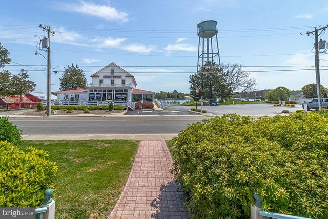 742 MAIN ST, Reedville, VA 22539