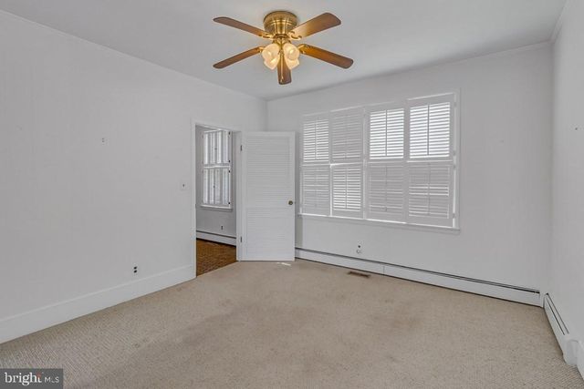 742 MAIN ST, Reedville, VA 22539