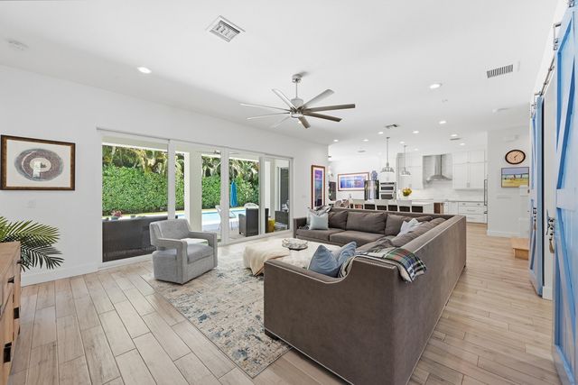 2840 NE 22nd Avenue, Lighthouse Point, FL 33064