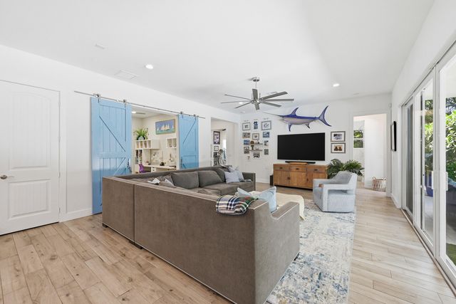 2840 NE 22nd Avenue, Lighthouse Point, FL 33064