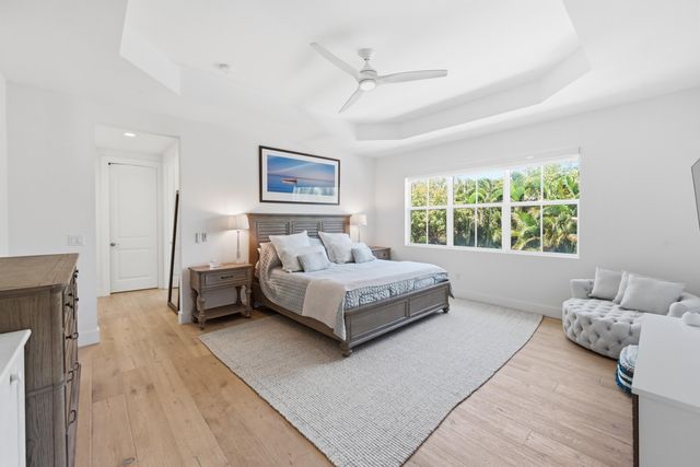 2840 NE 22nd Avenue, Lighthouse Point, FL 33064