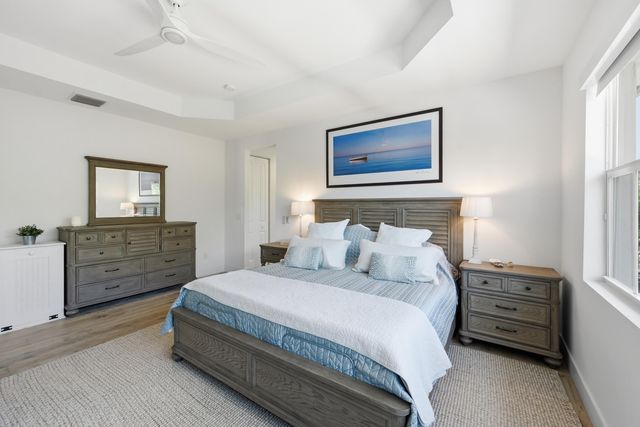 2840 NE 22nd Avenue, Lighthouse Point, FL 33064