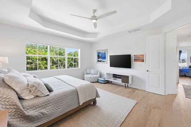 2840 NE 22nd Avenue, Lighthouse Point, FL 33064