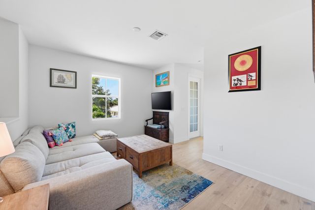 2840 NE 22nd Avenue, Lighthouse Point, FL 33064