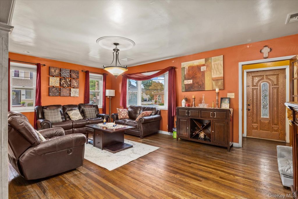 50 Manor Road, Valley Stream, NY 11580 — photo 3
