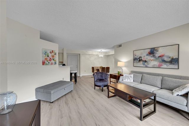 5936 Morningstar Cir 104, Delray Beach, FL 33484