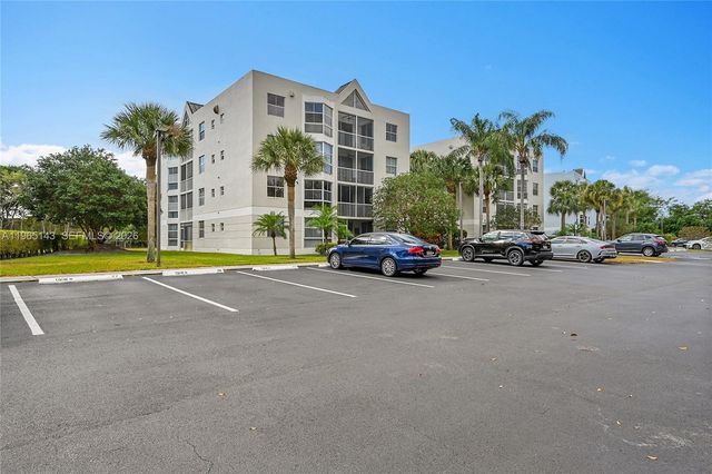 5936 Morningstar Cir 104, Delray Beach, FL 33484