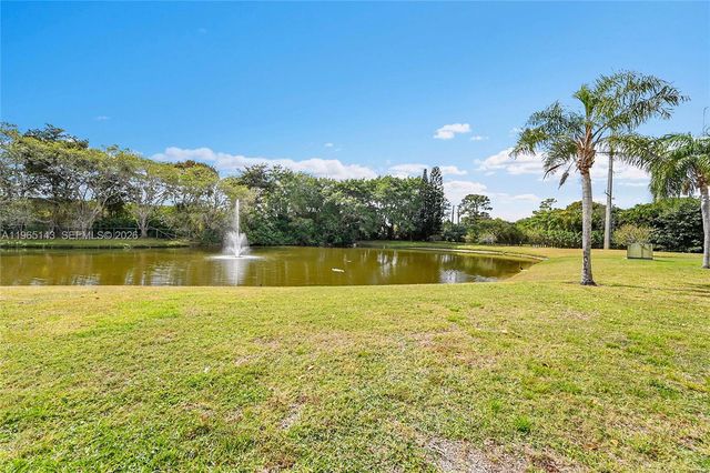 5936 Morningstar Cir 104, Delray Beach, FL 33484