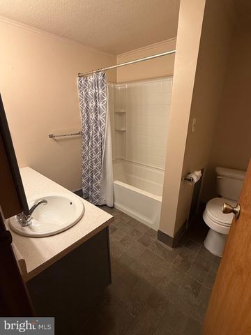 1521 HICKSTOWN RD, Sicklerville, NJ 08081