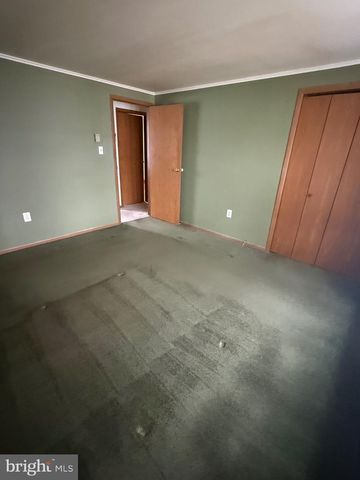 1521 HICKSTOWN RD, Sicklerville, NJ 08081