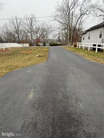 1521 HICKSTOWN RD, Sicklerville, NJ 08081