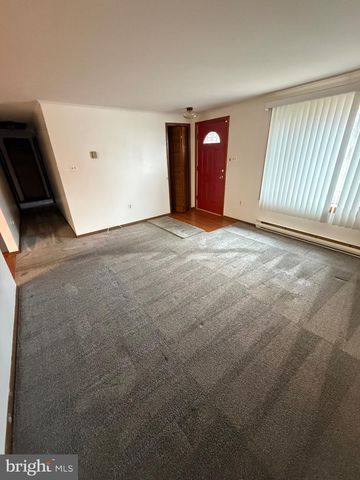 1521 HICKSTOWN RD, Sicklerville, NJ 08081