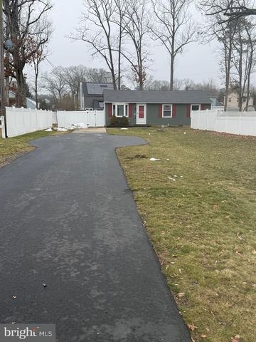 1521 HICKSTOWN RD, Sicklerville, NJ 08081