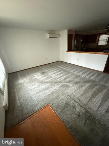 1521 HICKSTOWN RD, Sicklerville, NJ 08081