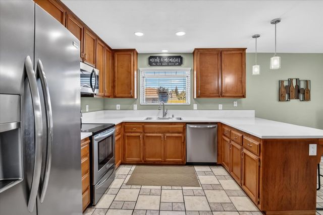 4800 Endicott Ct, Salida, CA 95368