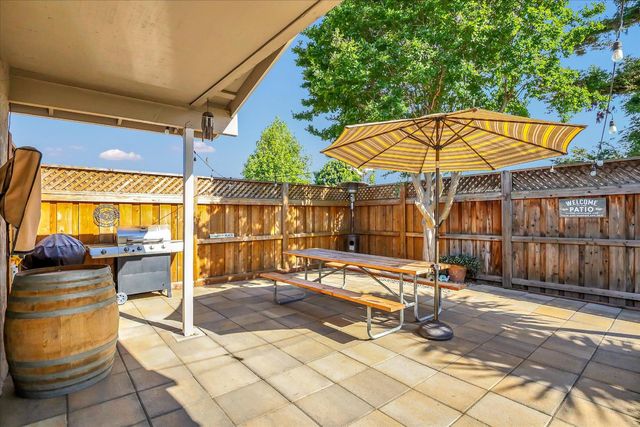 4800 Endicott Ct, Salida, CA 95368