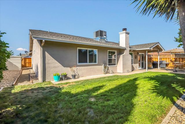 4800 Endicott Ct, Salida, CA 95368