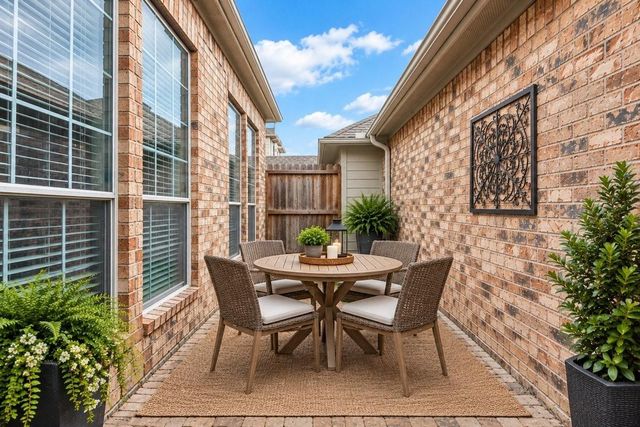 2714 Windy Thicket Lane, Houston, TX 77082