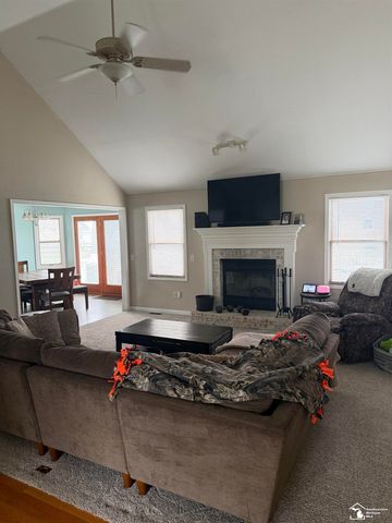 945 Santa Fe Court, Bedford Twp, MI 48182