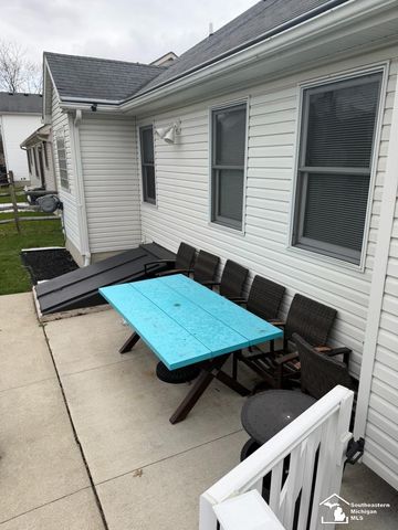 945 Santa Fe Court, Bedford Twp, MI 48182