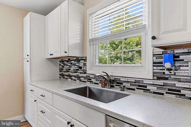 192 KUGLER AVE, Carneys Point, NJ 08069