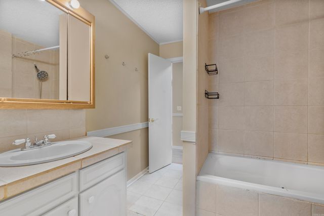 19 Vaqueria Lane, Hot Springs Village, AR 71909