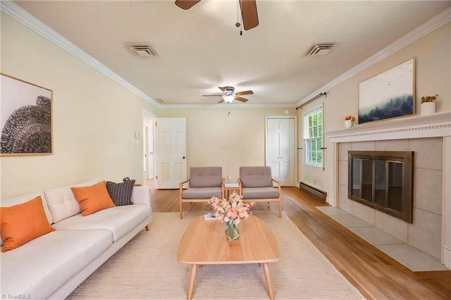 123 Tangle Drive, Jamestown, NC 27282