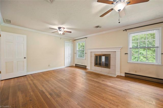 123 Tangle Drive, Jamestown, NC 27282