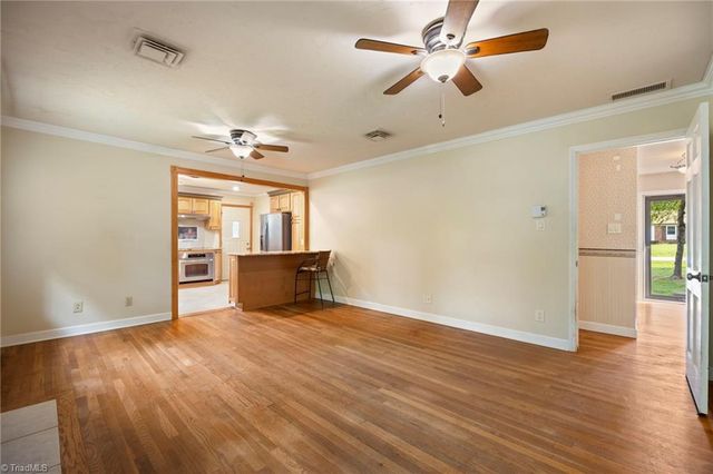 123 Tangle Drive, Jamestown, NC 27282