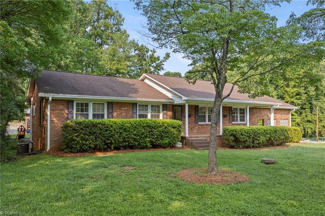 123 Tangle Drive, Jamestown, NC 27282