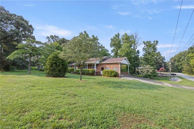 123 Tangle Drive, Jamestown, NC 27282