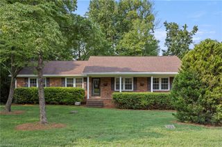 123 Tangle Drive, Jamestown, NC 27282