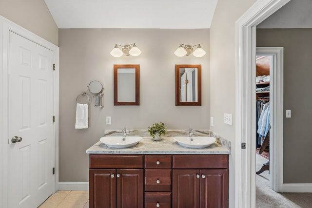 20 Hancock Rd, Windham, NH 03087