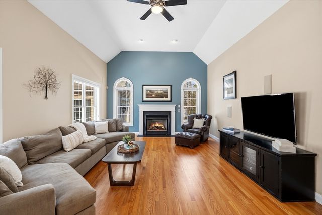 20 Hancock Rd, Windham, NH 03087