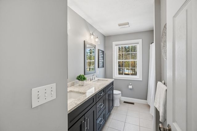 20 Hancock Rd, Windham, NH 03087