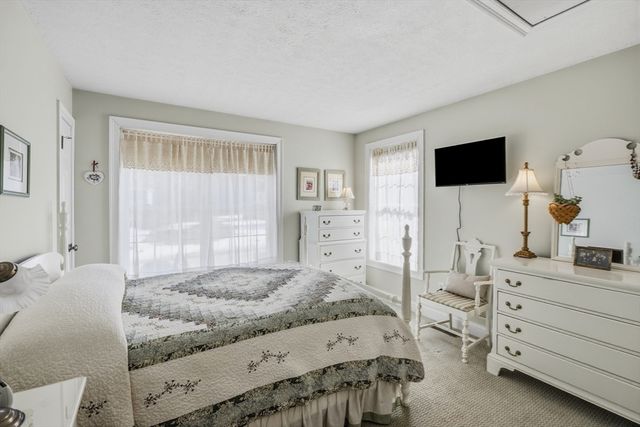 20 Hancock Rd, Windham, NH 03087