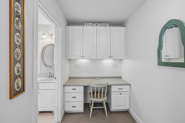 20 Hancock Rd, Windham, NH 03087