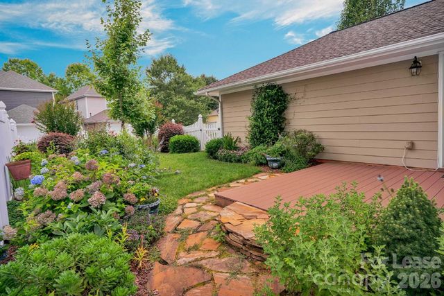 17810 Overland Forest Drive, Cornelius, NC 28031